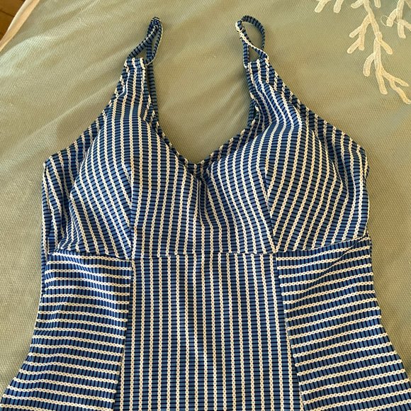 Tankini Top_Colors Blue & White_Size Large_Worn once - Picture 1 of 5